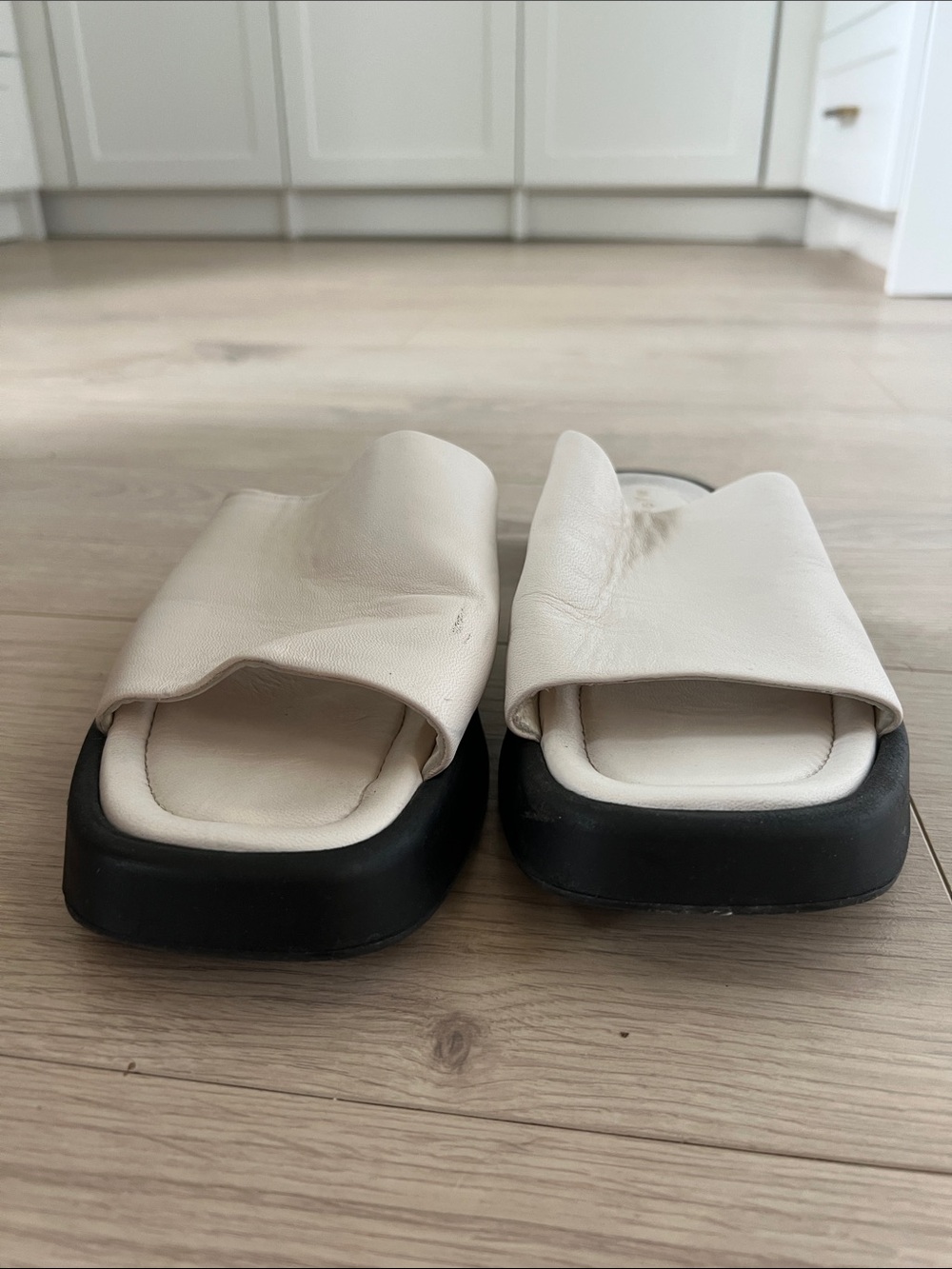 Maguire Leather Slides - Picture 5 of 11
